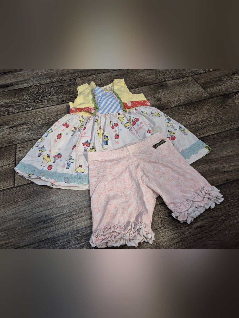 Matilda Jane Hello Lovely Take the Cake Top Medallion Shorties (Girls Size 8)